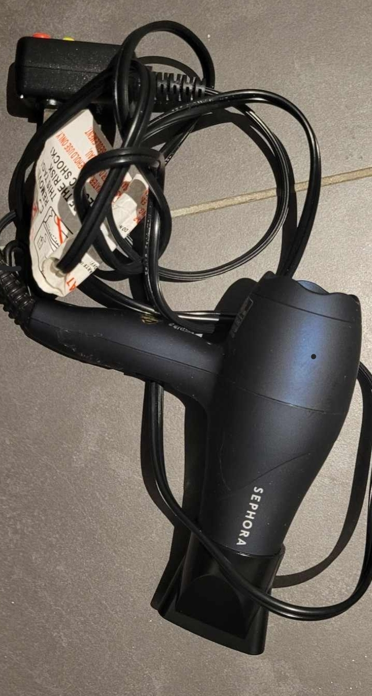 blow dryer