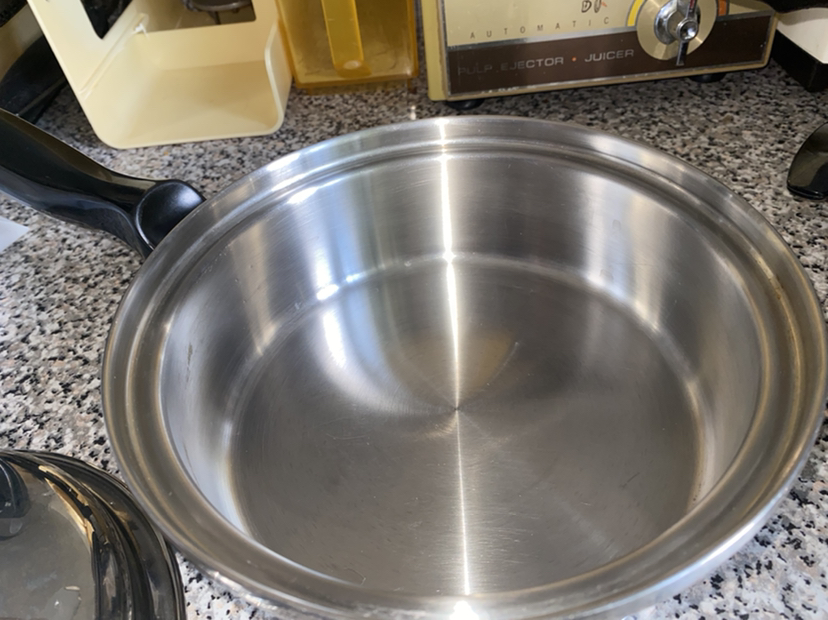 Heavy duty stainless steel pot   as good as new image indicator(2)