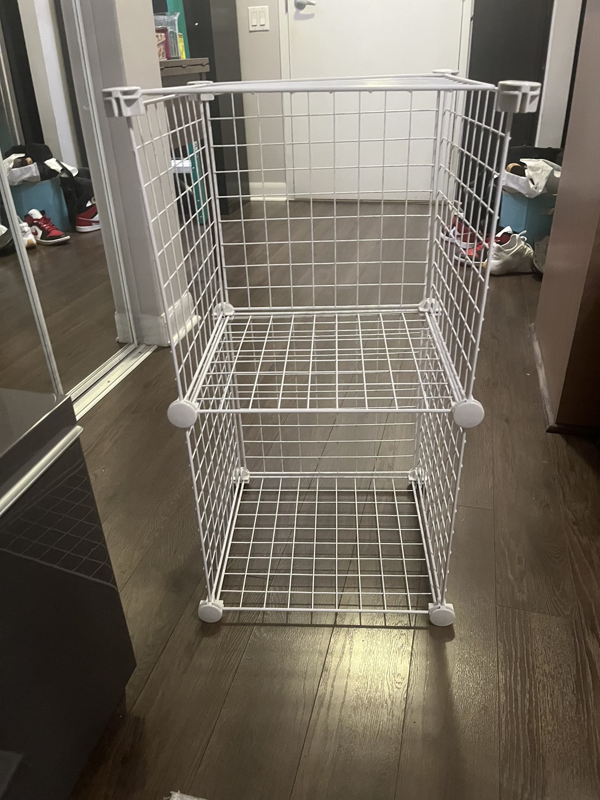 Modular closet shelving thumbnail