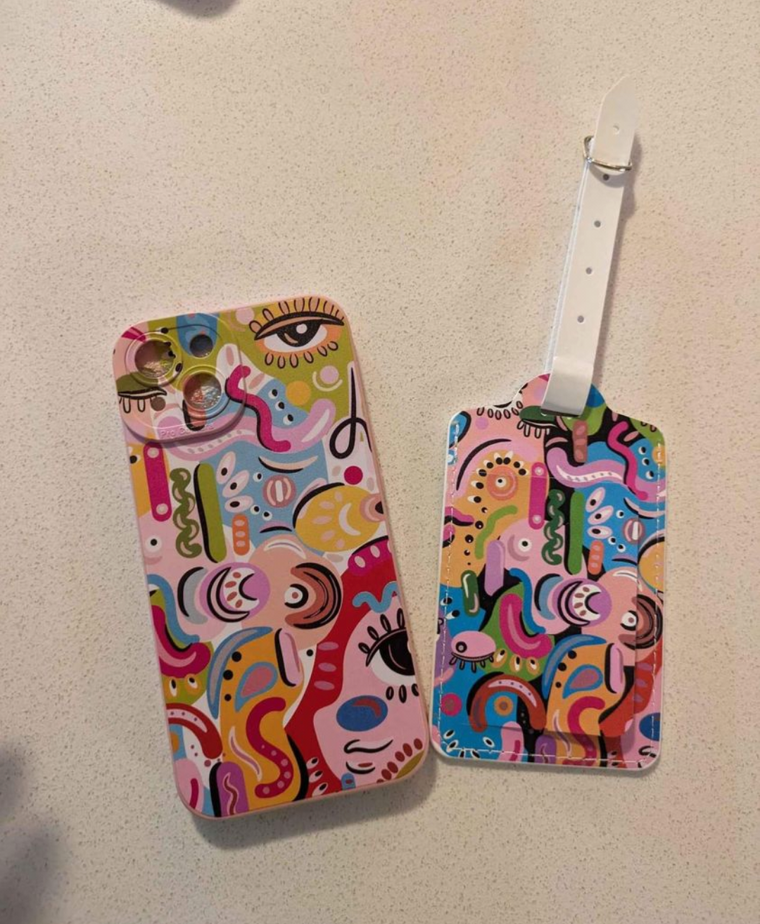 Iphone 14 phone case and tag holder set