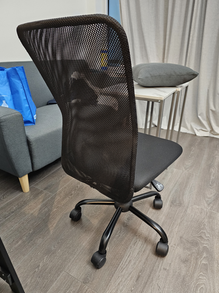 Adjustable computer chair with wheels - photo 3