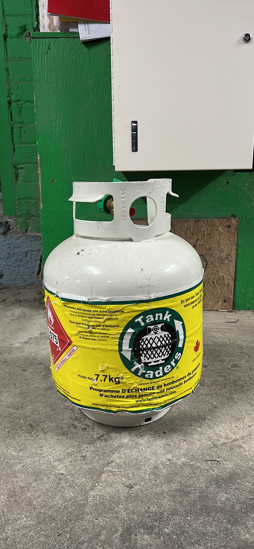 Full propane tank