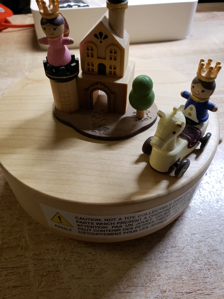 moving wooden musical display - photo 2