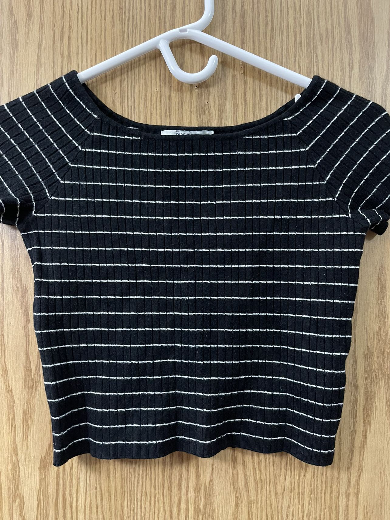 Forever 21 crop top thumbnail