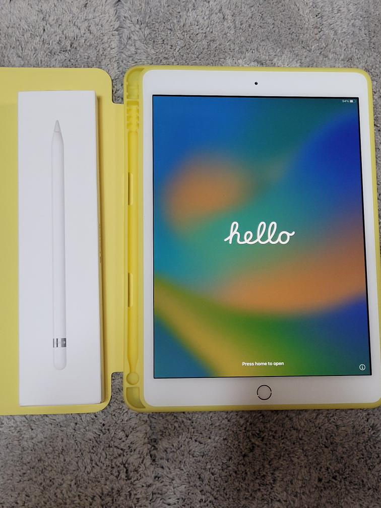 iPad 8th Generation 128GB with Apple Pencil (1st Generation)