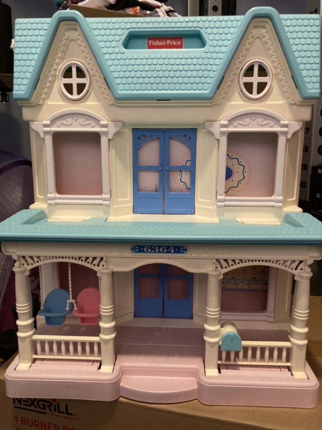 Fisher Price Vintage Loving Family Dollhouse