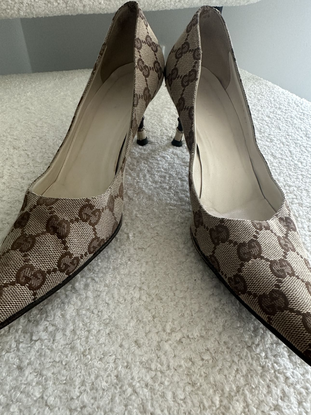 Vintage Gucci GG Pumps - photo 3
