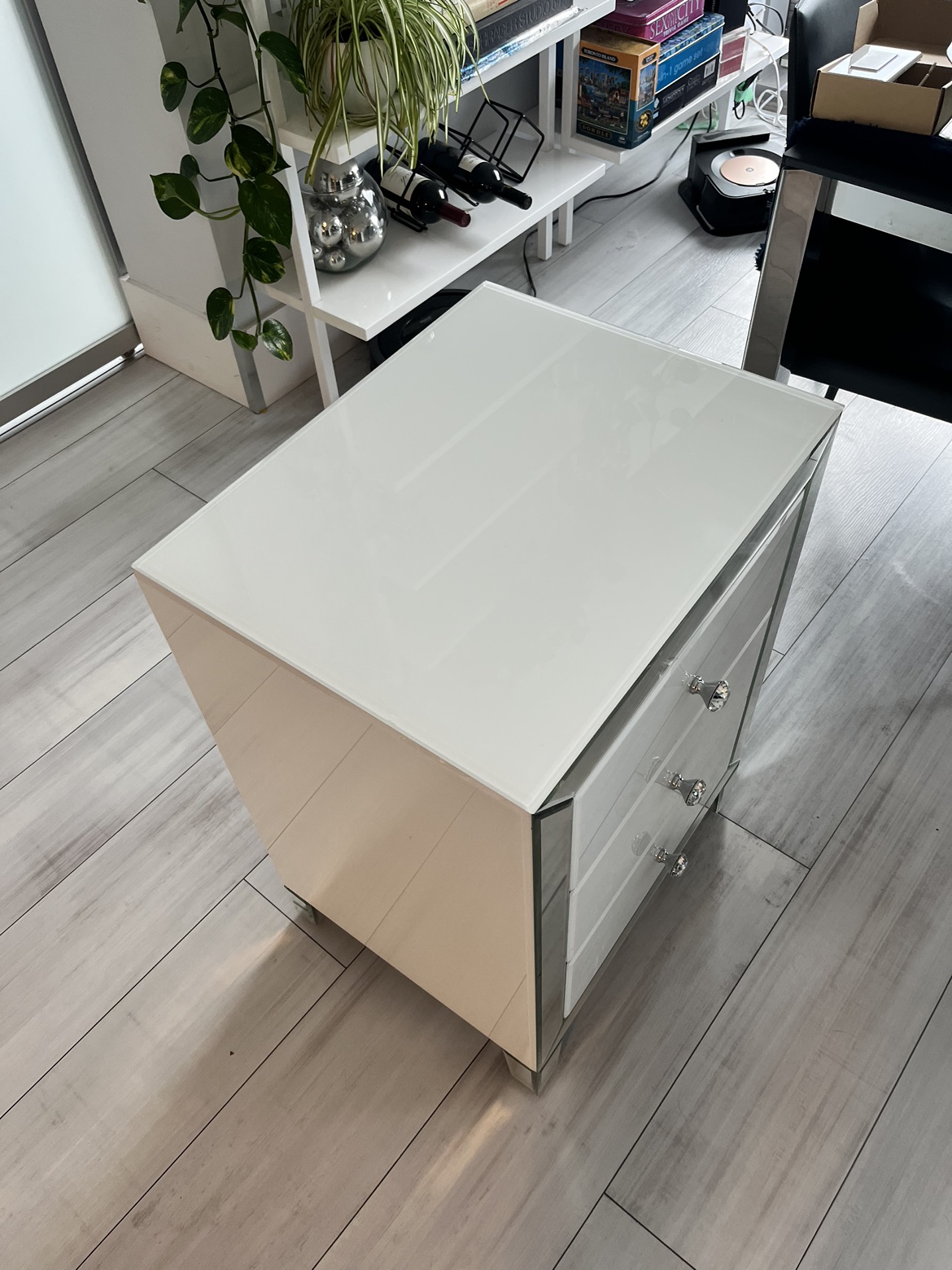 Nightstand - photo 2