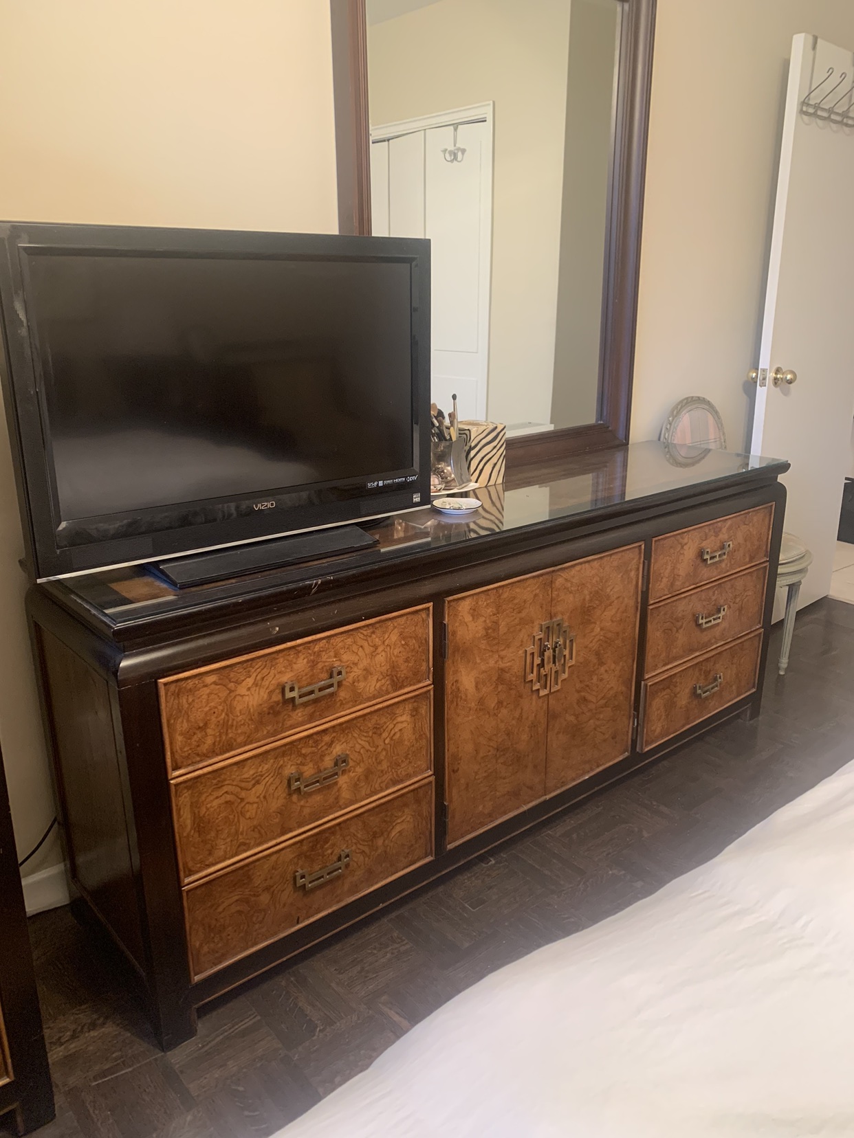Bedroom dresser