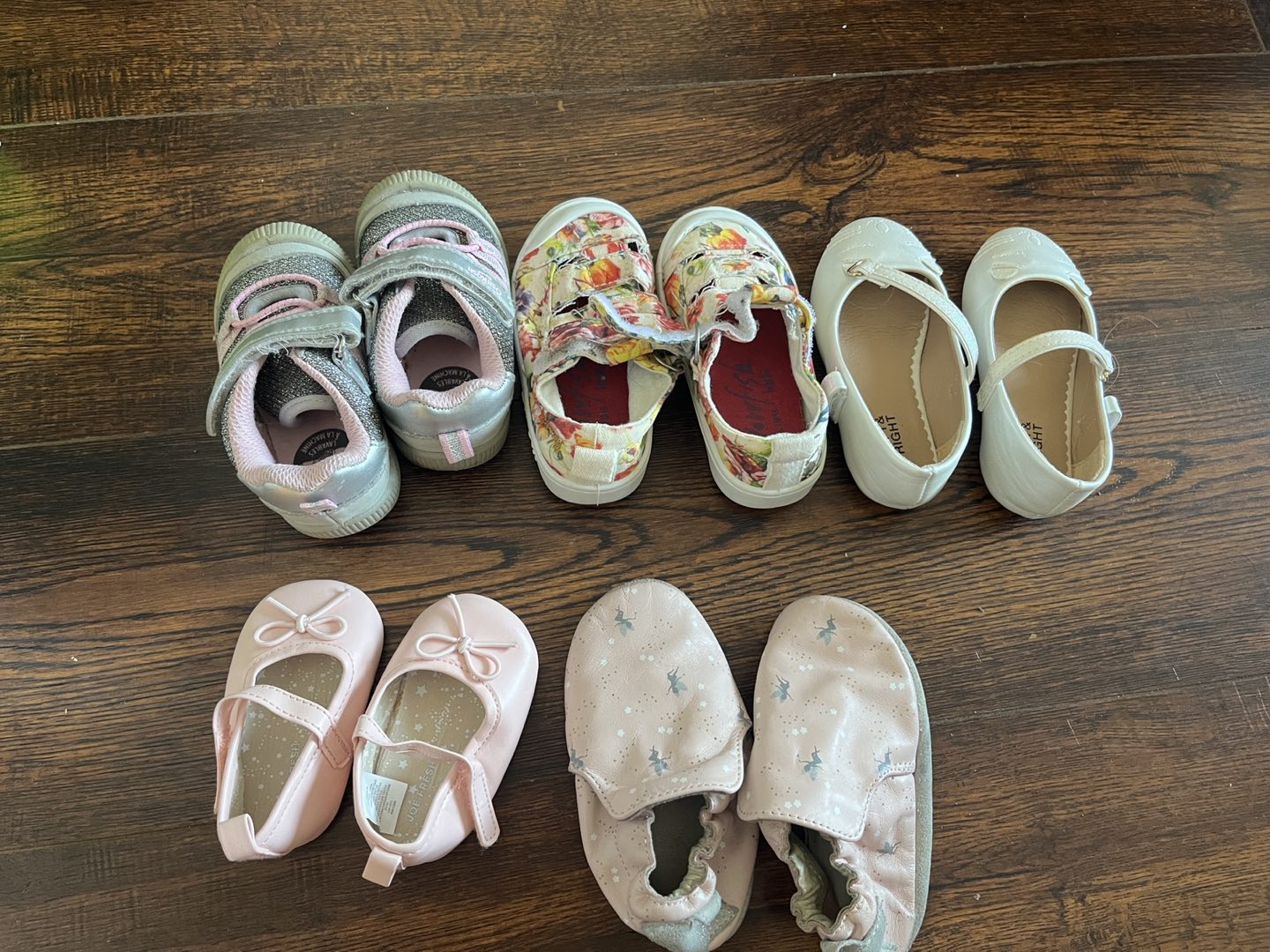 Girls shoes thumbnail