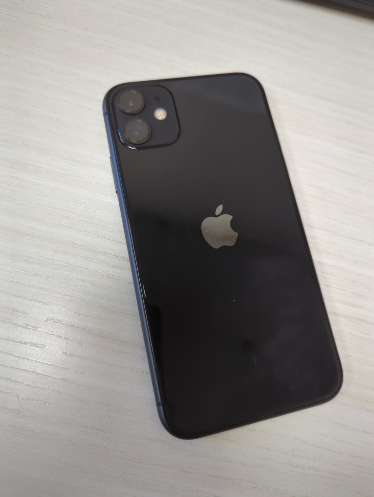 iPhone 11 64gb Black Unlocked - photo 3