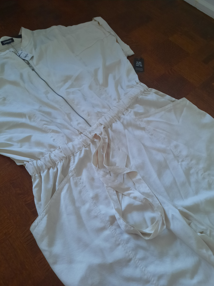 New jumpsuit Xl image indicator(3)