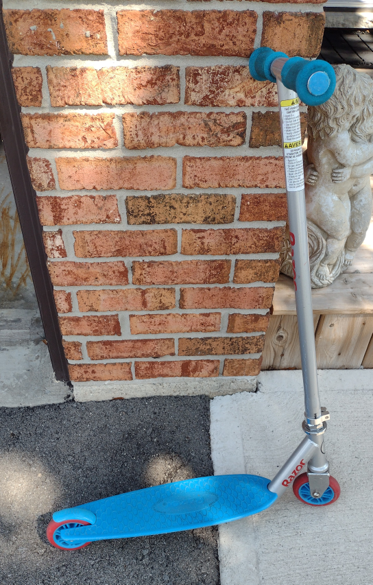 RAZOR SCOOTER thumbnail
