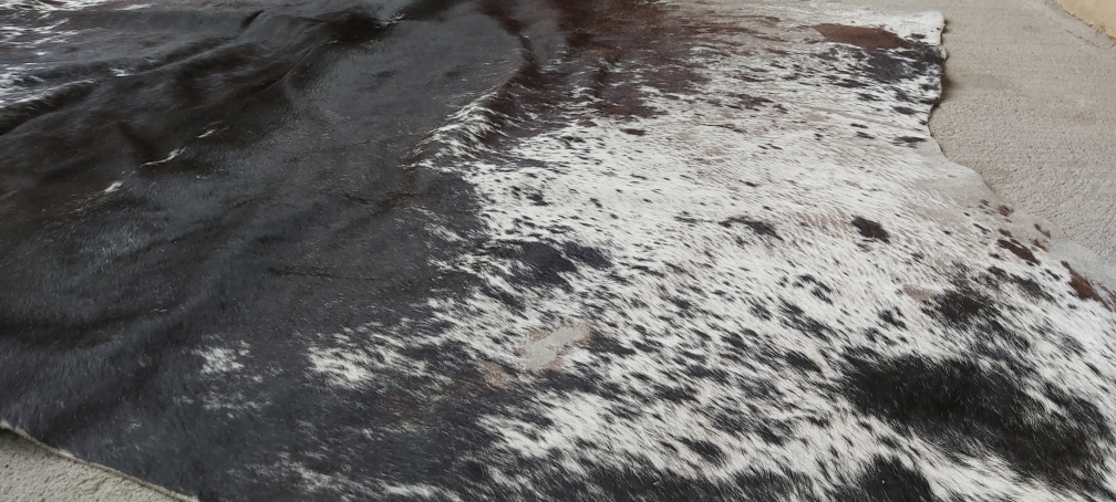 real cowhide rug - photo 5