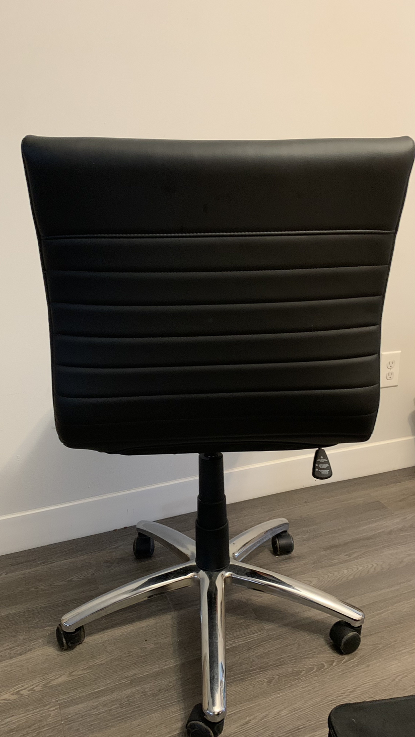 Chair on wheels - photo 3