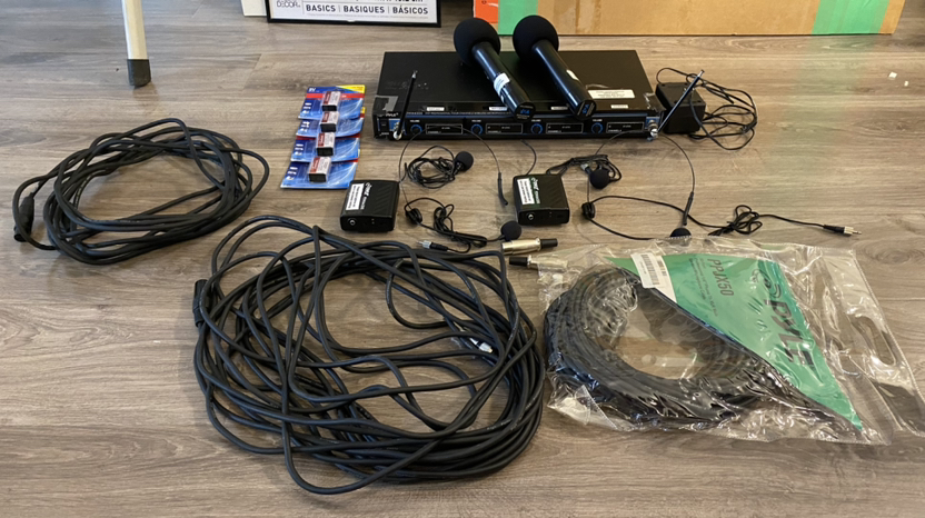 PYLE 4-input Wireless Microphone System - #freecycle