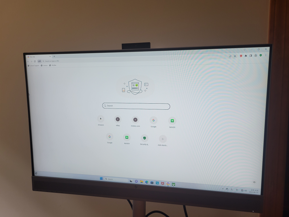 HP monitor with stand