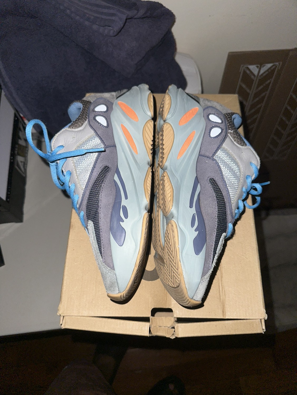 Yeezy 700 size 7 - photo 2