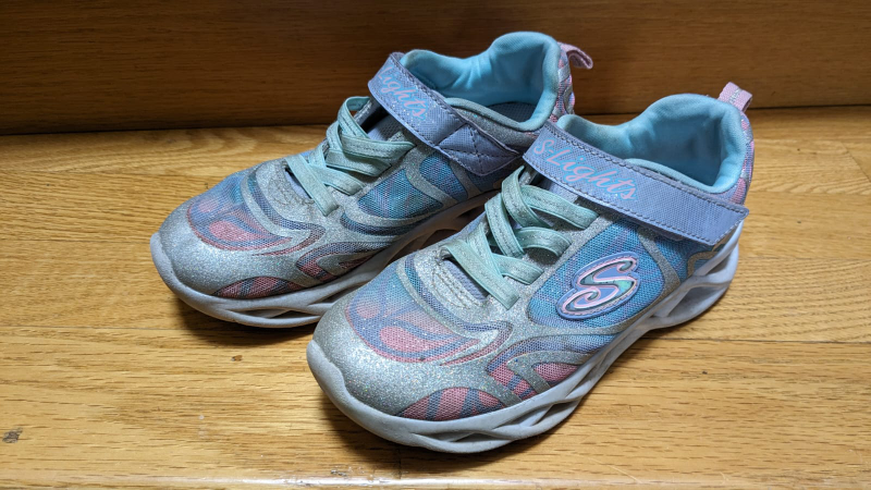 US Sz 1.5 girls runners #freecycle