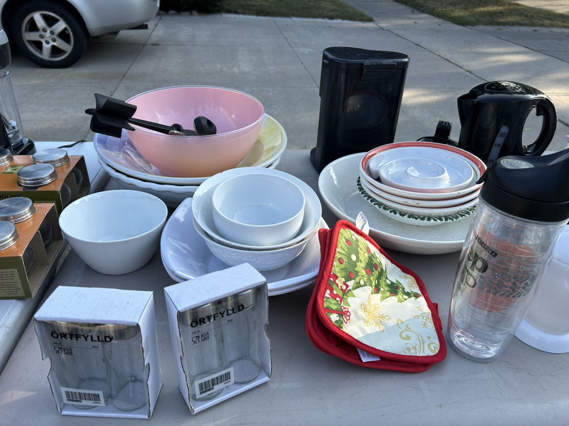 Garage sale - free stuff image indicator(9)