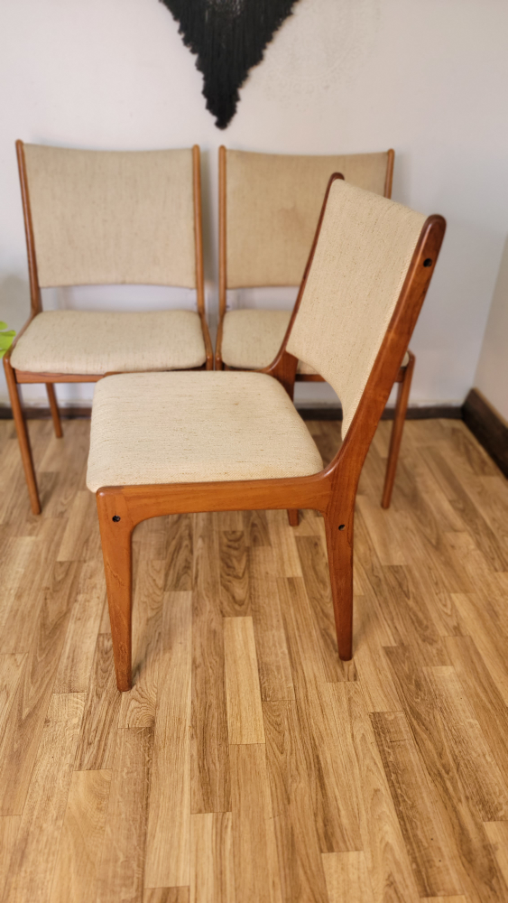 Mid-Century Danish Teak Dining Chairs circa, 1960s, Set of 3 - photo 4