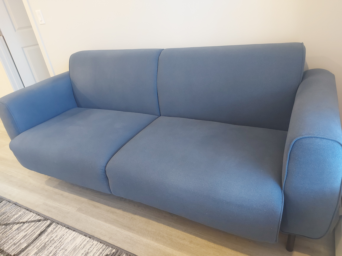 Couch - photo 3