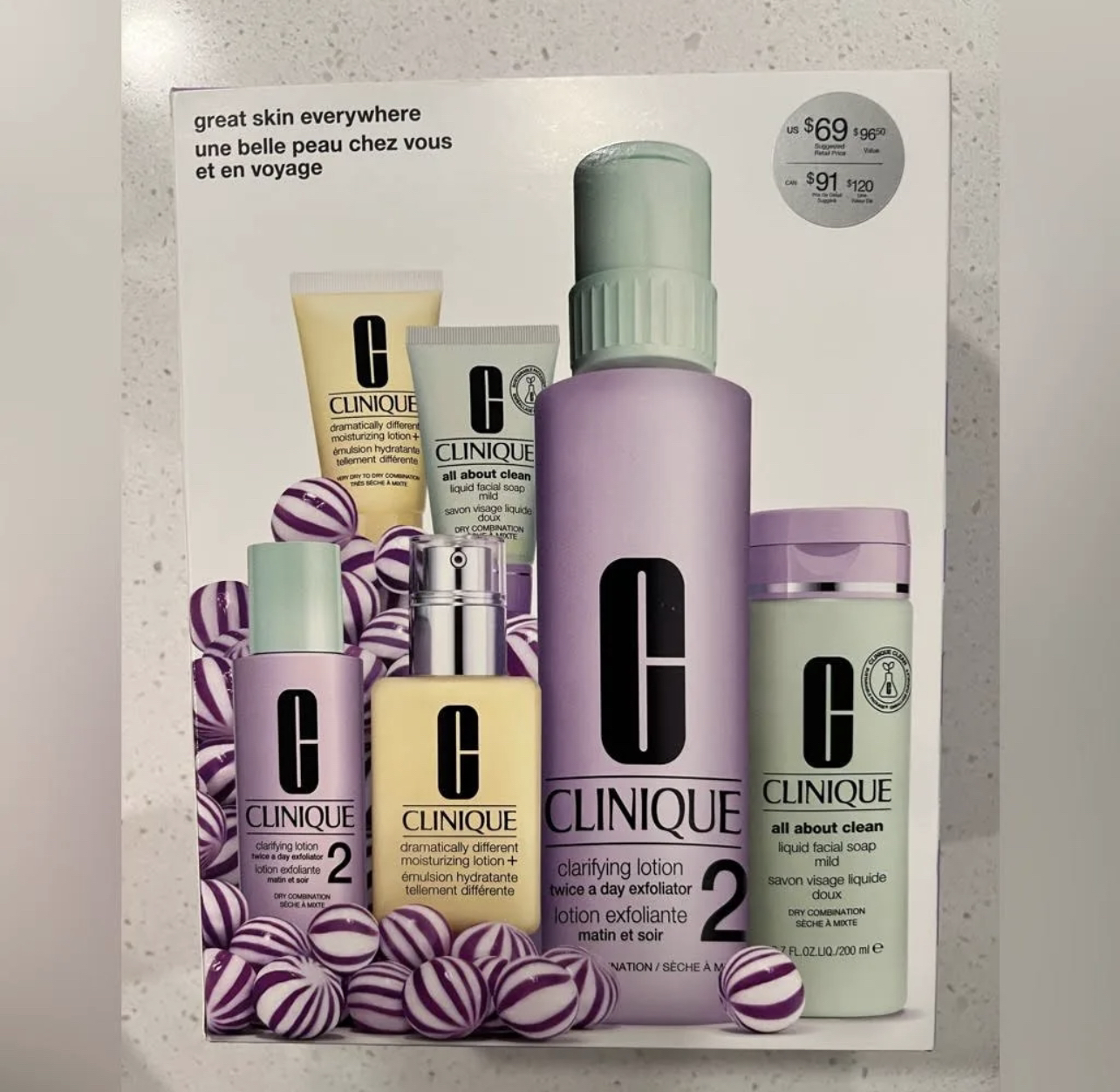 New Clinique Gift Set-Dry Combination - photo 2