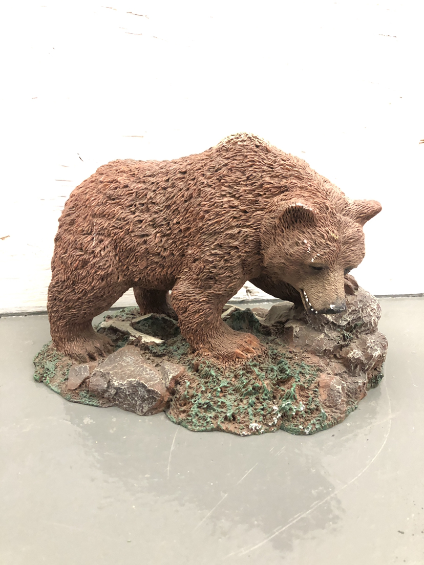Wild brown bear figurine ornament