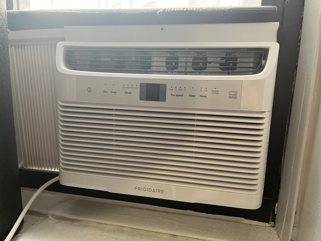 Frigidaire air conditioner 5000btu - photo 2