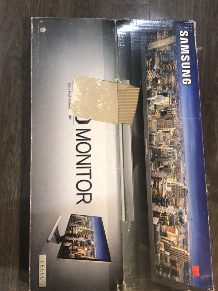 Samsung 28 inch UHD monitor - photo 2