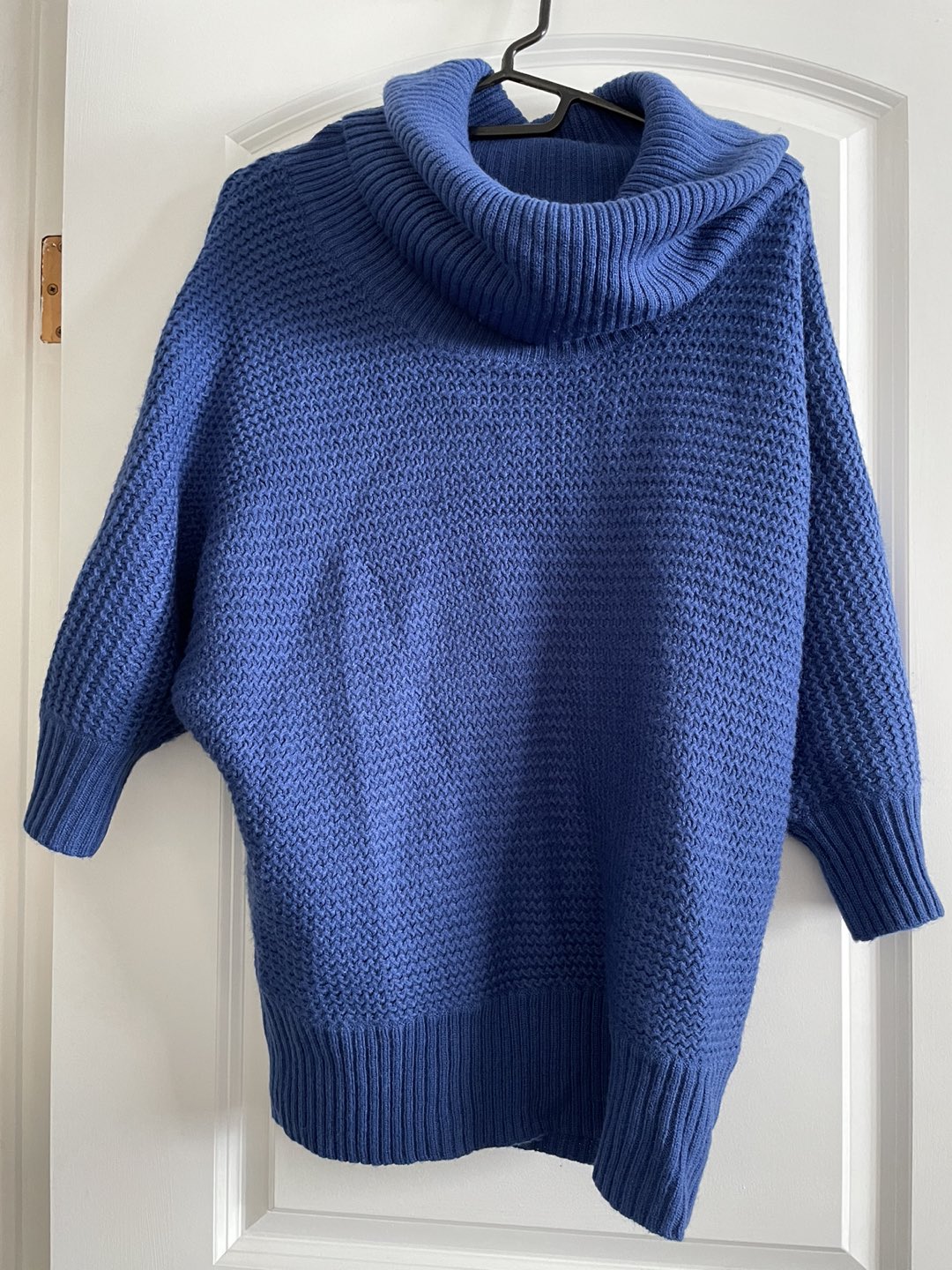 Joe Fresh women’s blue sweater