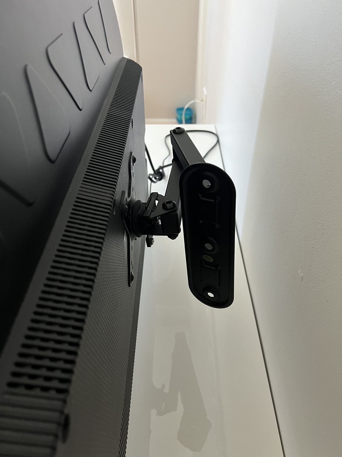 TCL 32" Class 3-Series HD LED Smart Android TV image indicator(8)