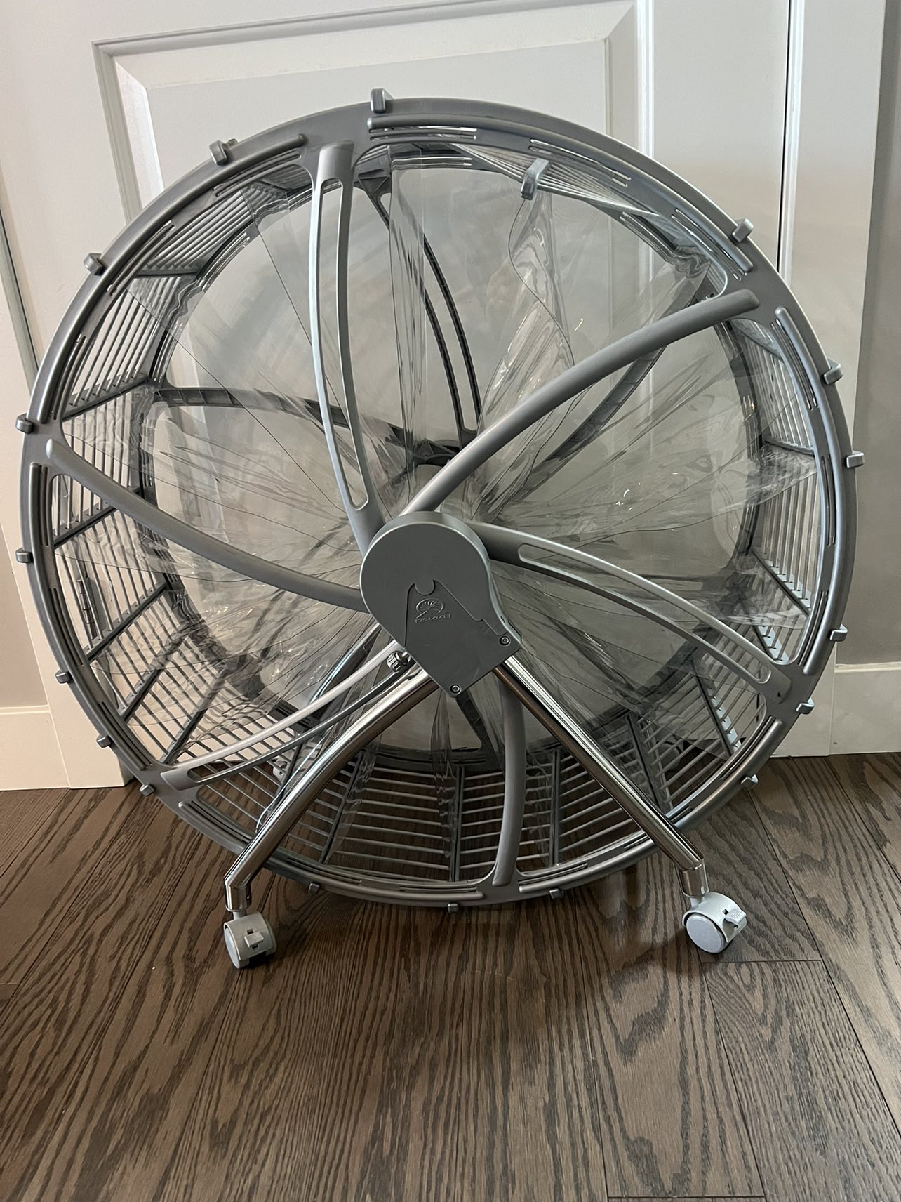 Shoe wheel storage