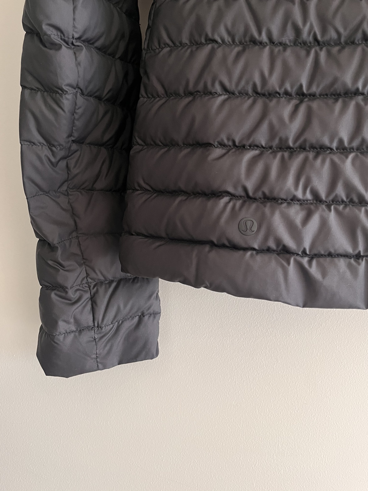 Lululemon Puffer Jacket image indicator(2)