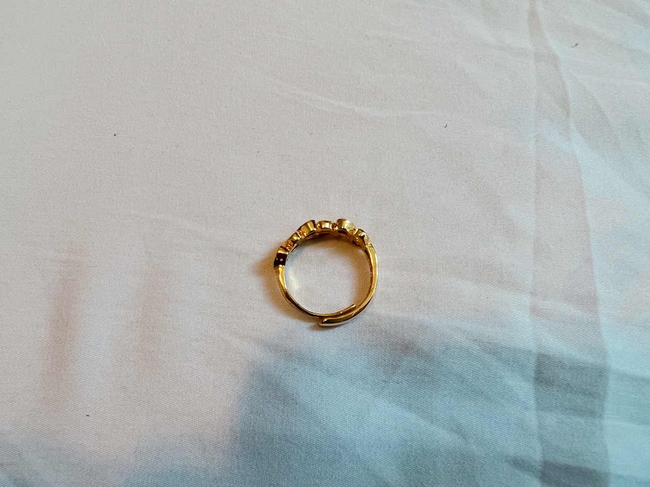 Golden Heart Ring NEW image indicator(3)