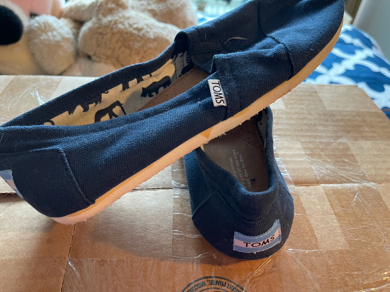 TOMS size 9 -Never worn! - photo 2