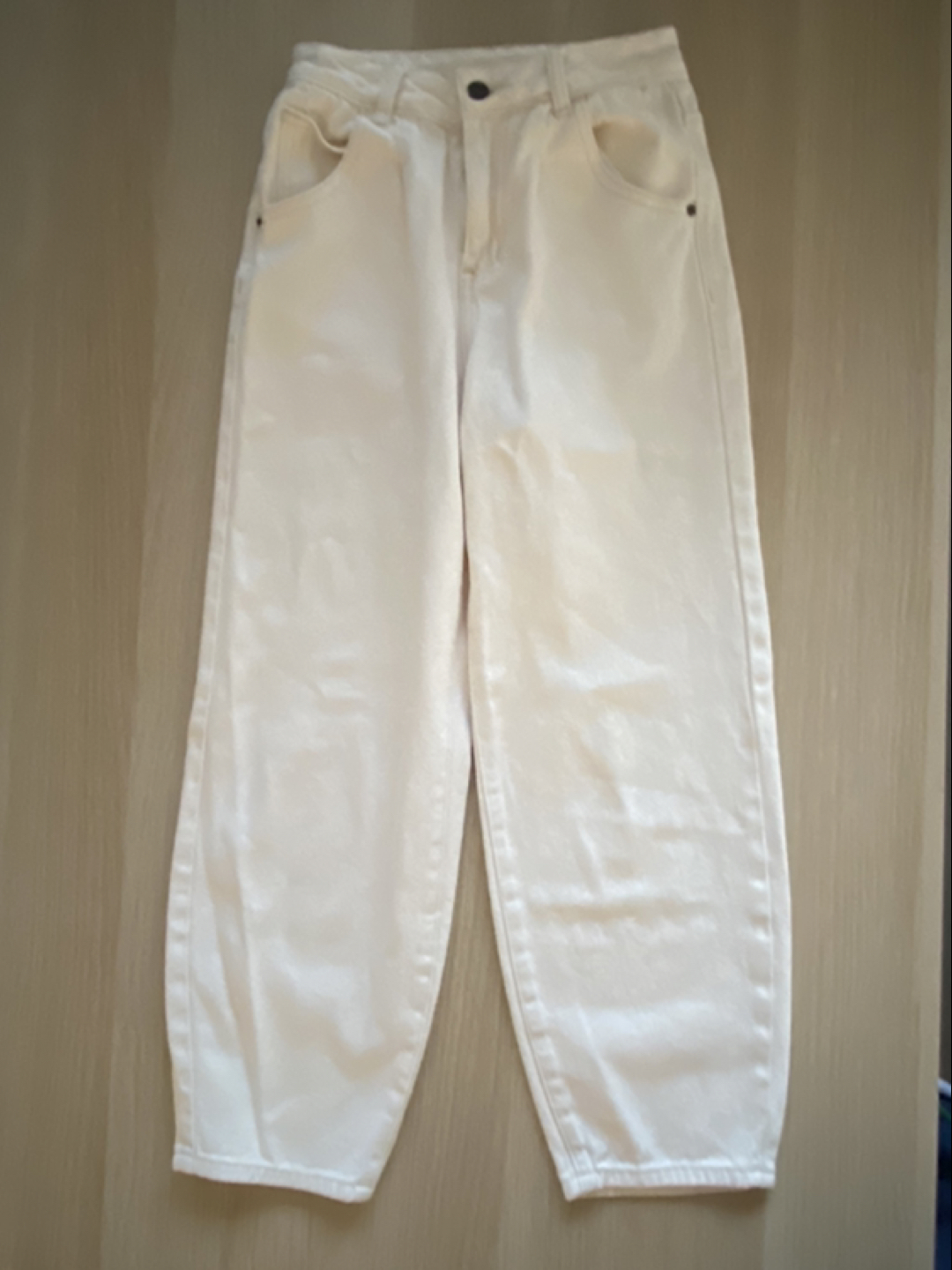 Creme Beige Off-white jeans image indicator(4)