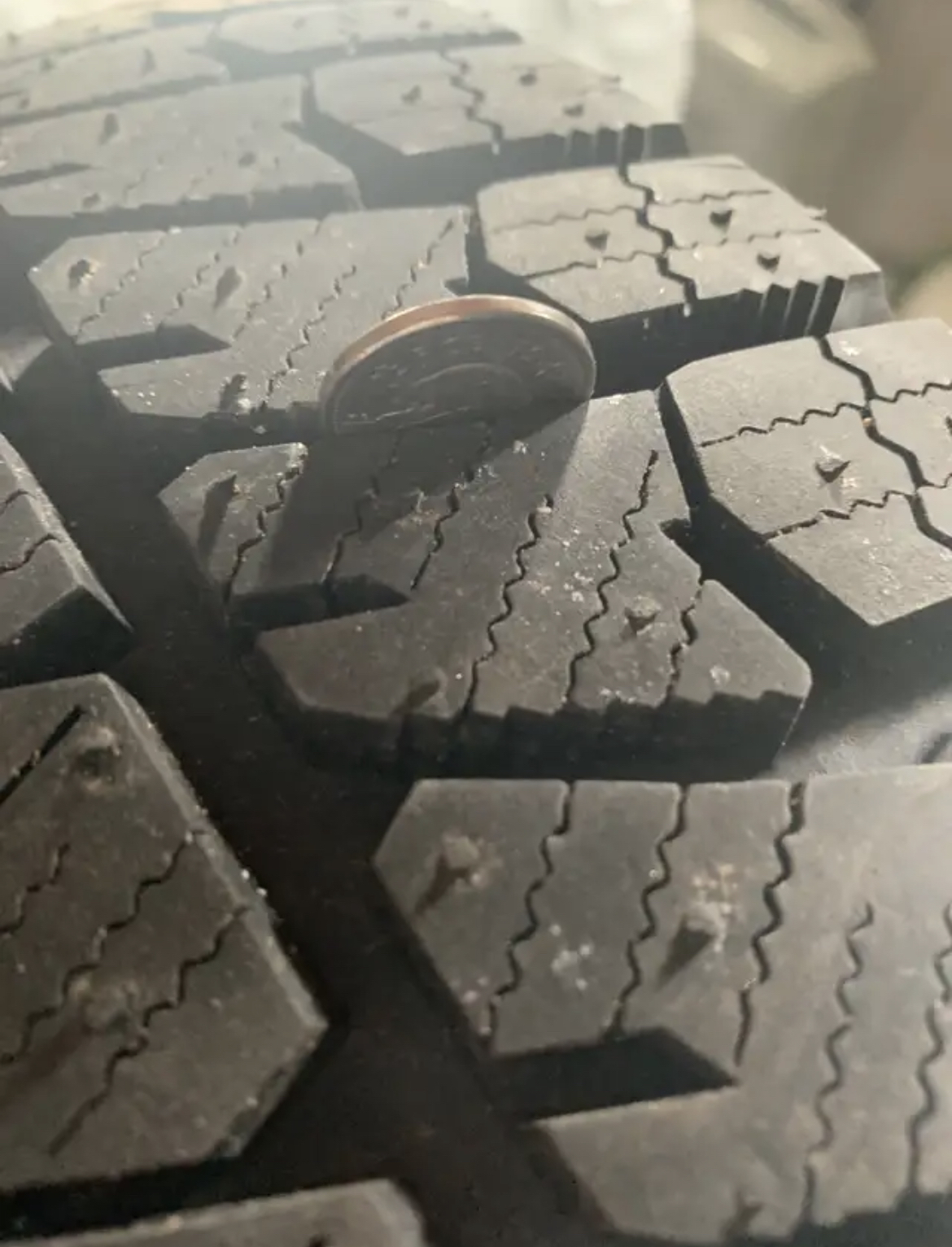 Bridgestone Blizzak Winter Tires 225/45r17 - photo 2