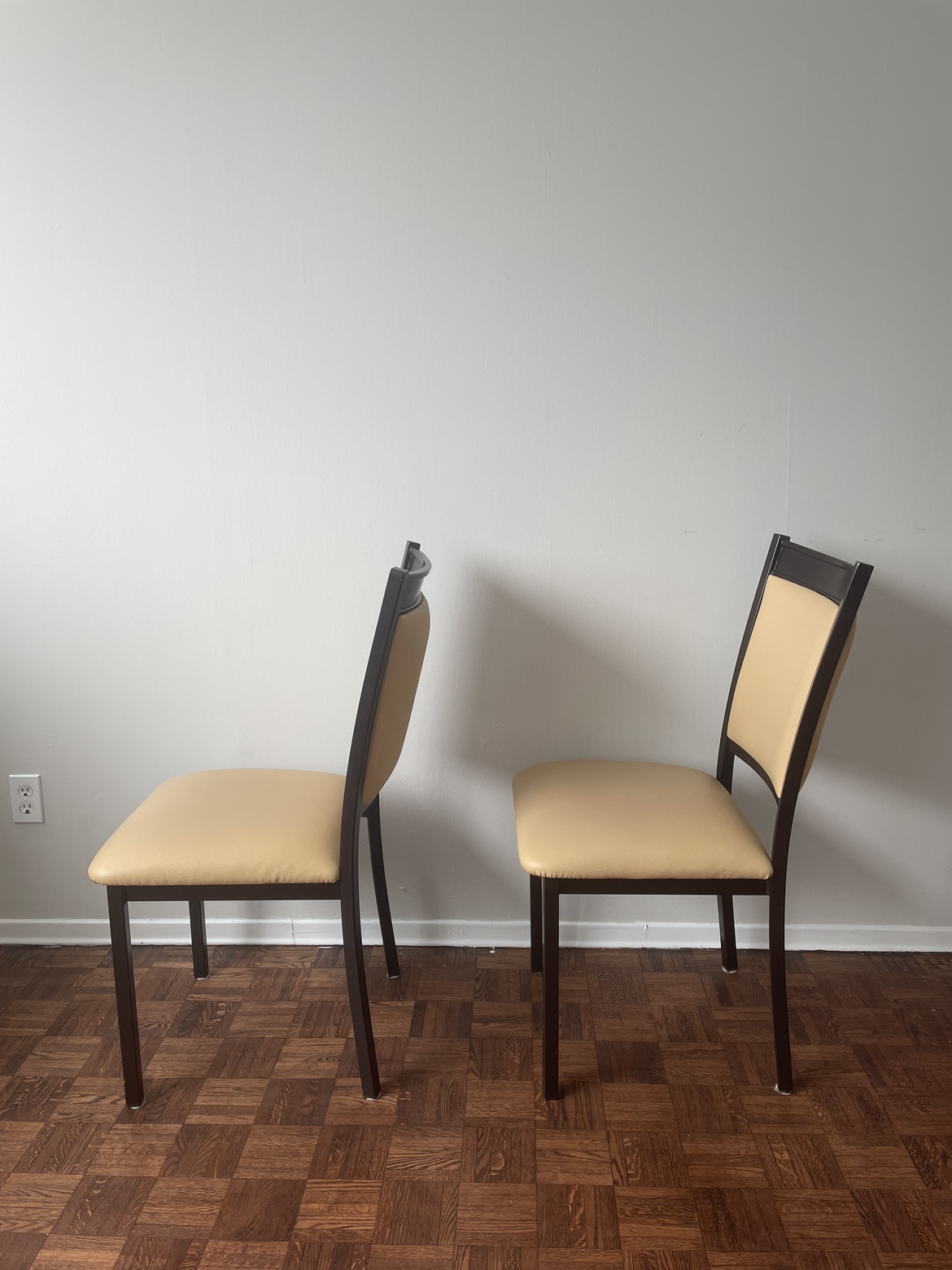 2 Chairs - photo 4