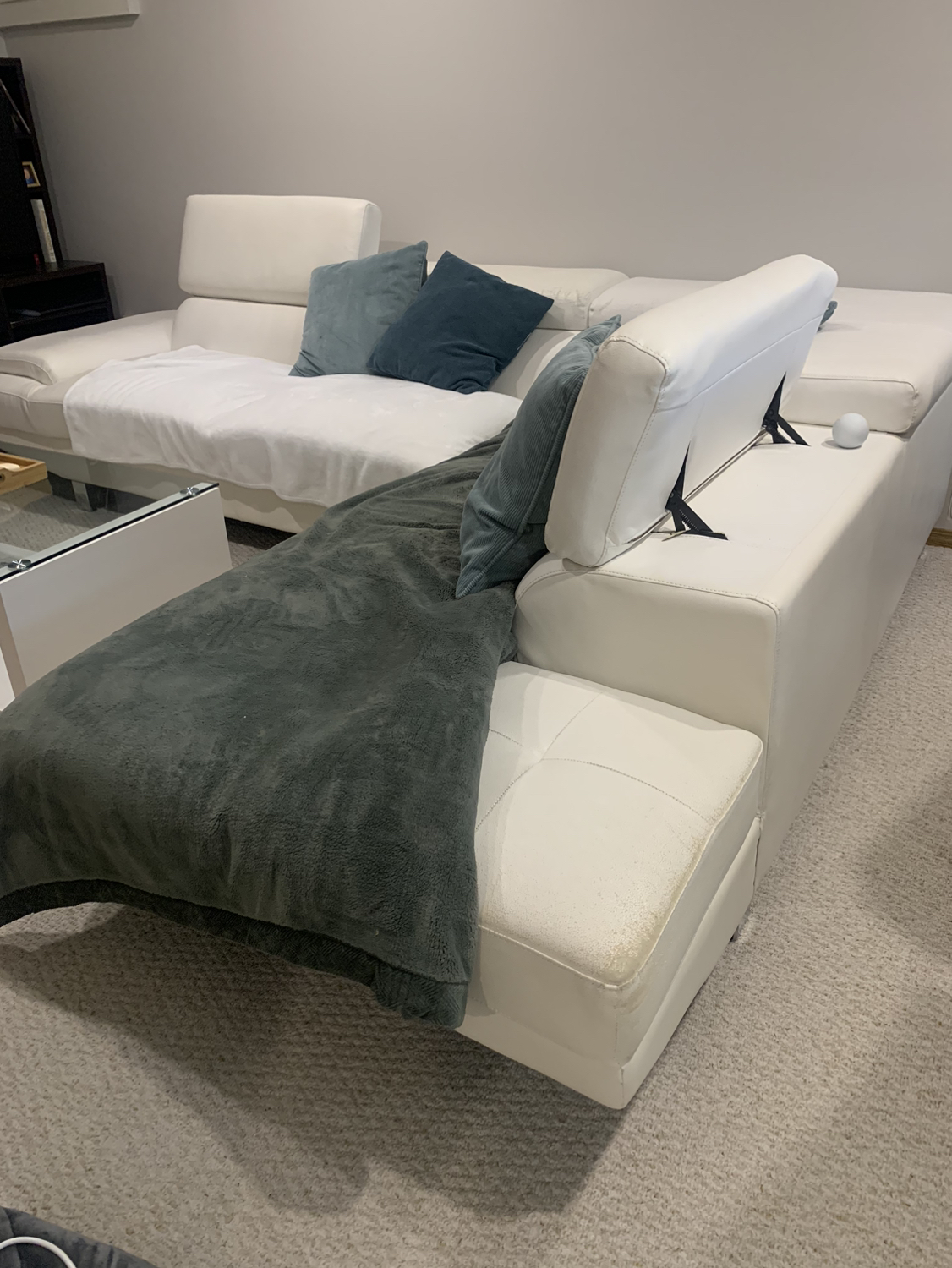 White leather sectional need gone ASAP - photo 2