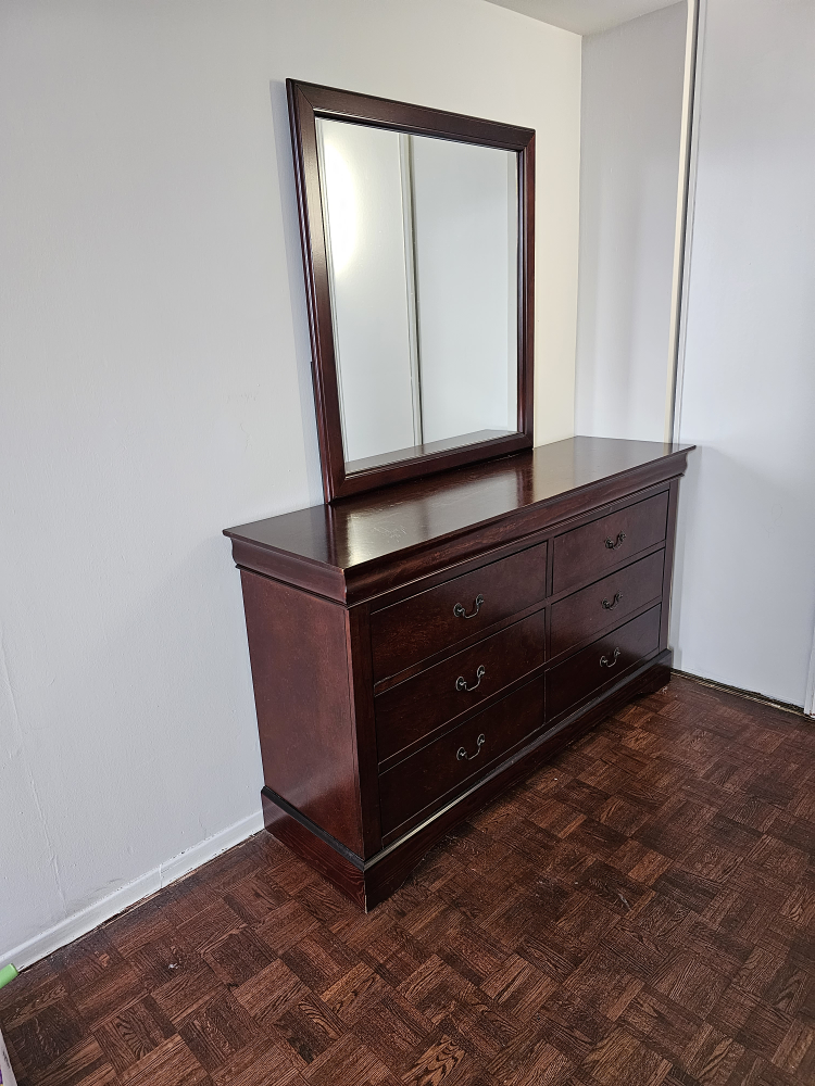 Elegant 6 Drawer Double Dresser with Large Mirror - Like New image indicator(2)
