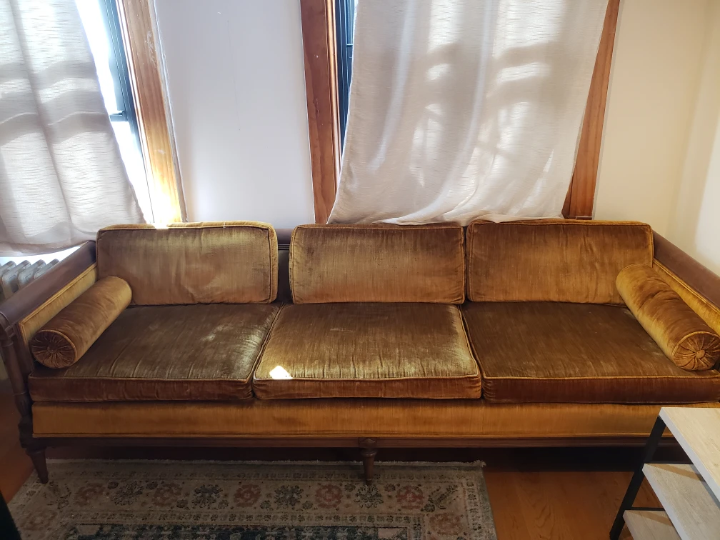 Vintage Heritage Sofa With Velvet Fabric