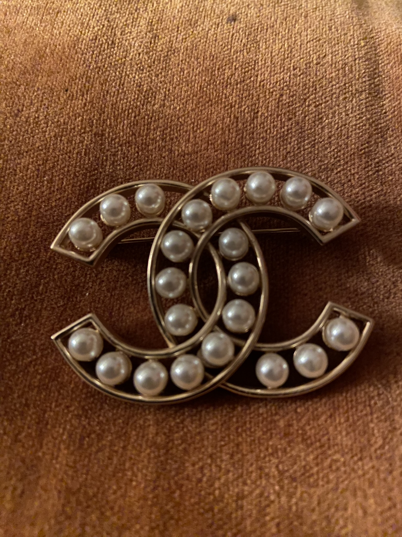 Chanel pin Brooch lk new thumbnail