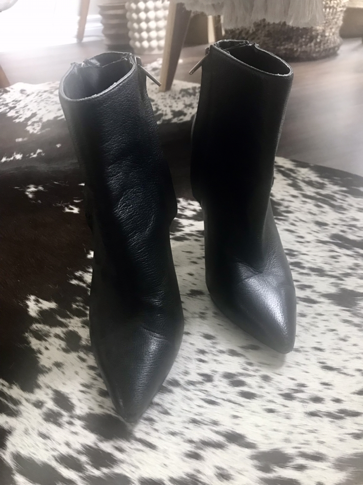 Steve Madden leather high heel ankle boots 6 image indicator(2)