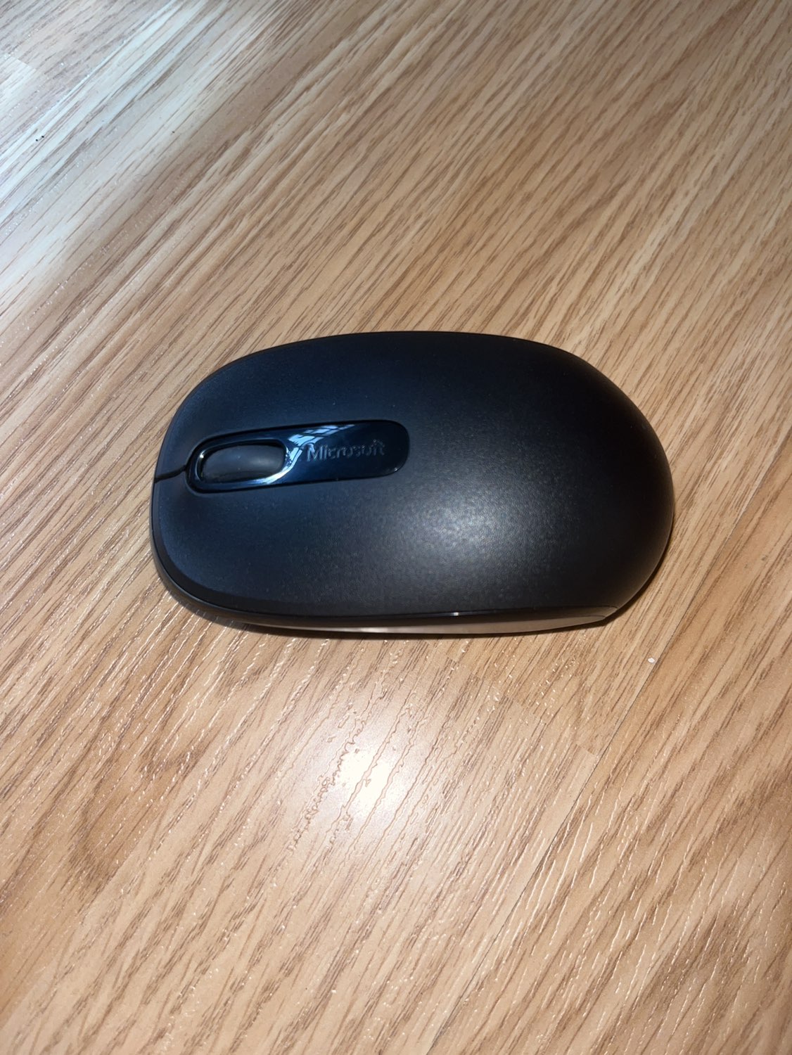 Microsoft wireless mouse thumbnail