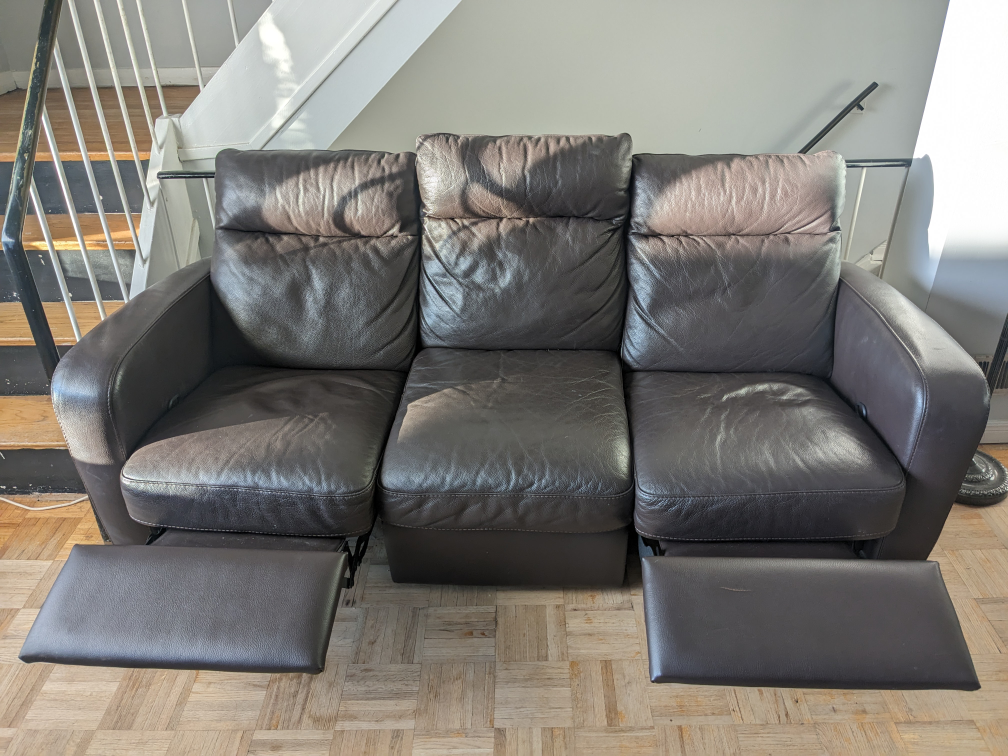 Reclining leather sofa 🤗🛋️ image indicator(2)