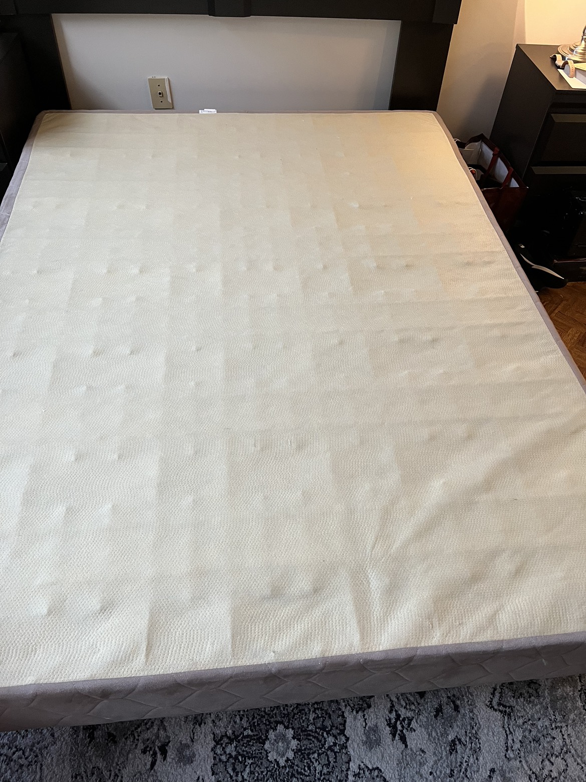Queen box spring with frames - 2 available thumbnail
