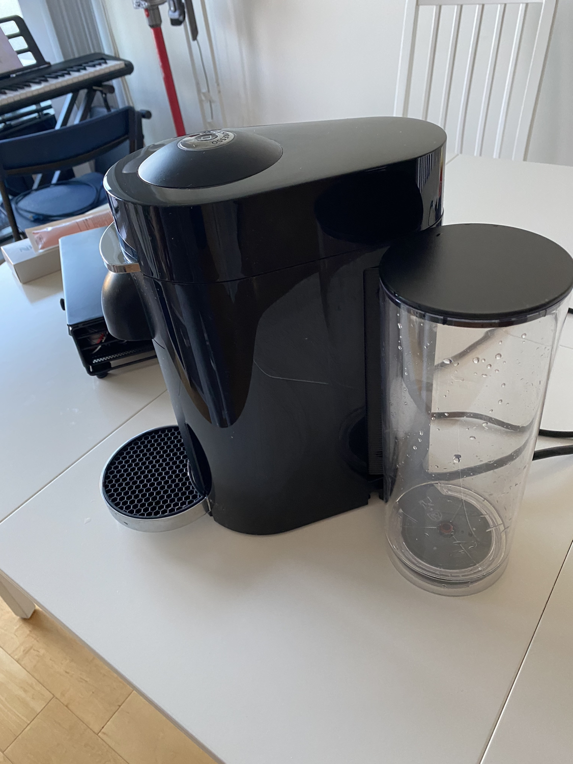 Nespresso Vertuo Plus & Aeroccino with pod drawer, lots of pods - photo 2