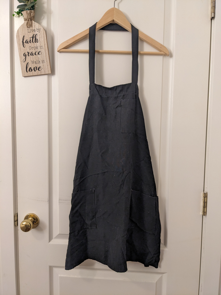 Aprons with 3 front pockets in black thumbnail