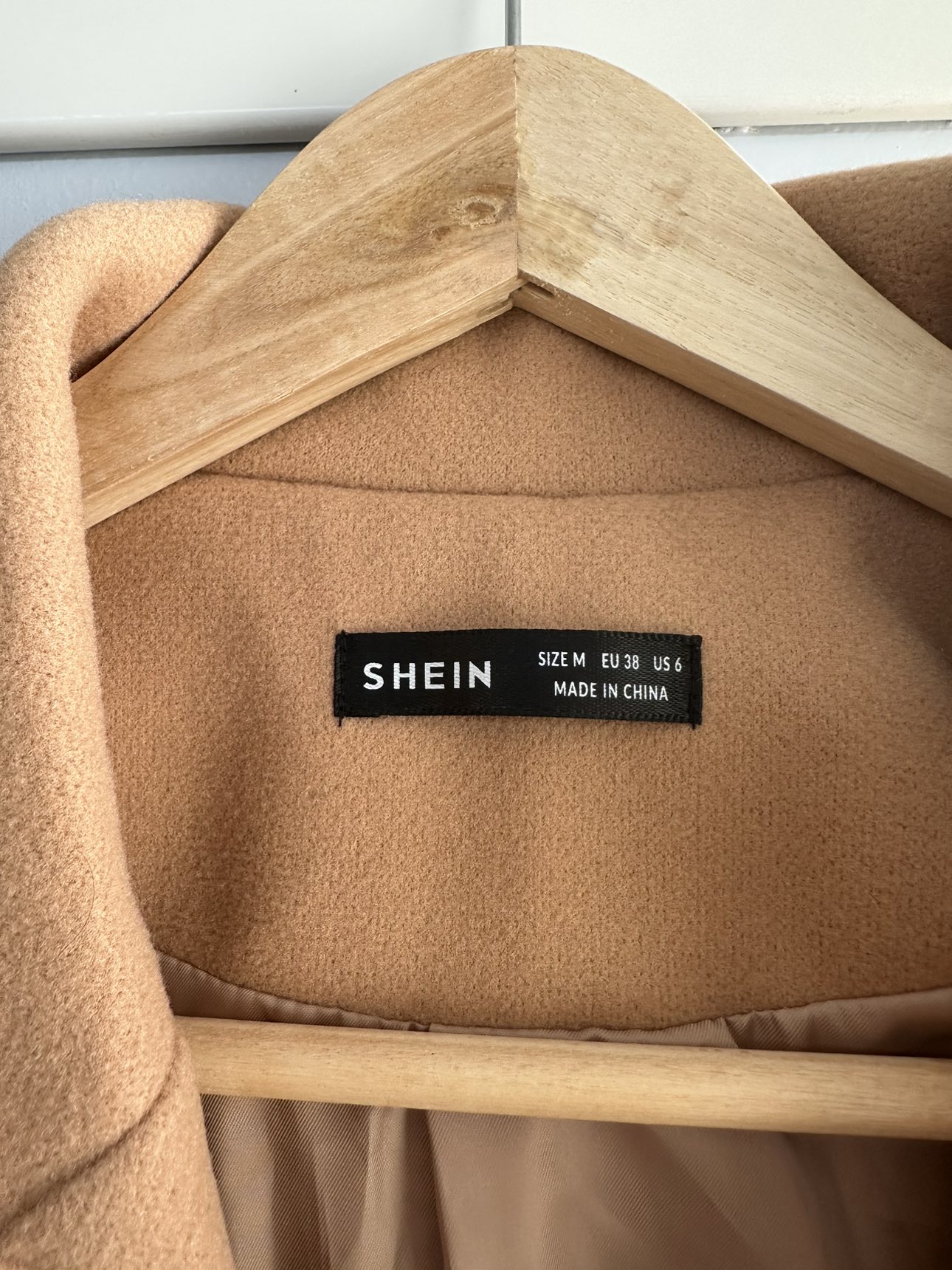 Women’s Coat image indicator(2)